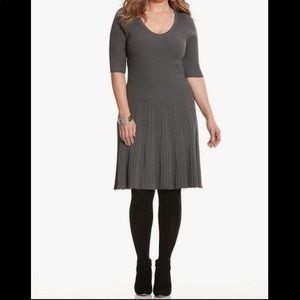 Like new! Charcoal ribbed knit 3/4 sleeve dress